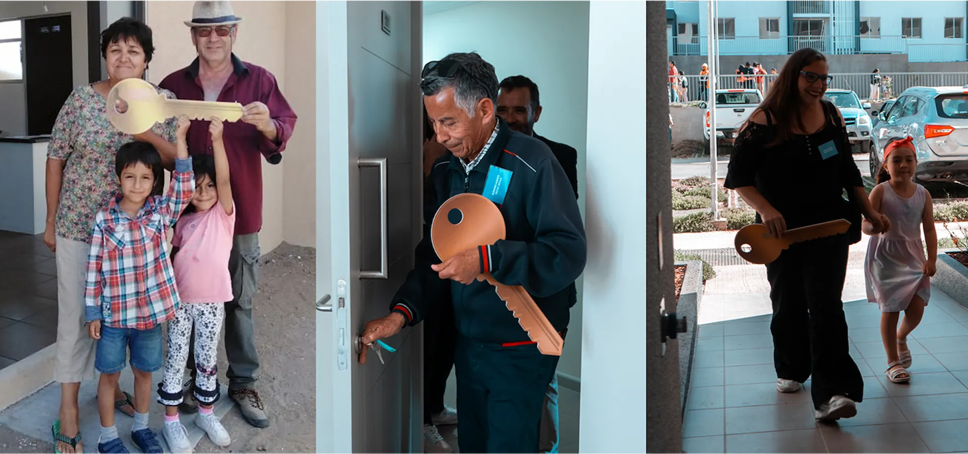 Clientes de la inmobiliaria recibiendo sus casas